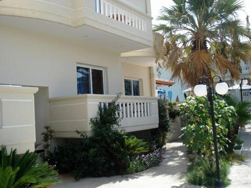 Akatos Hotel Agia Marina Dış mekan fotoğraf