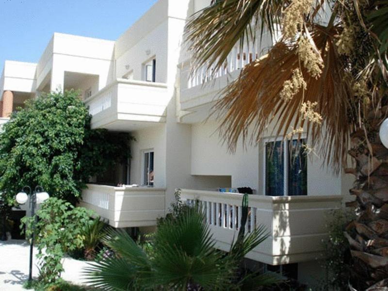 Akatos Hotel Agia Marina Dış mekan fotoğraf