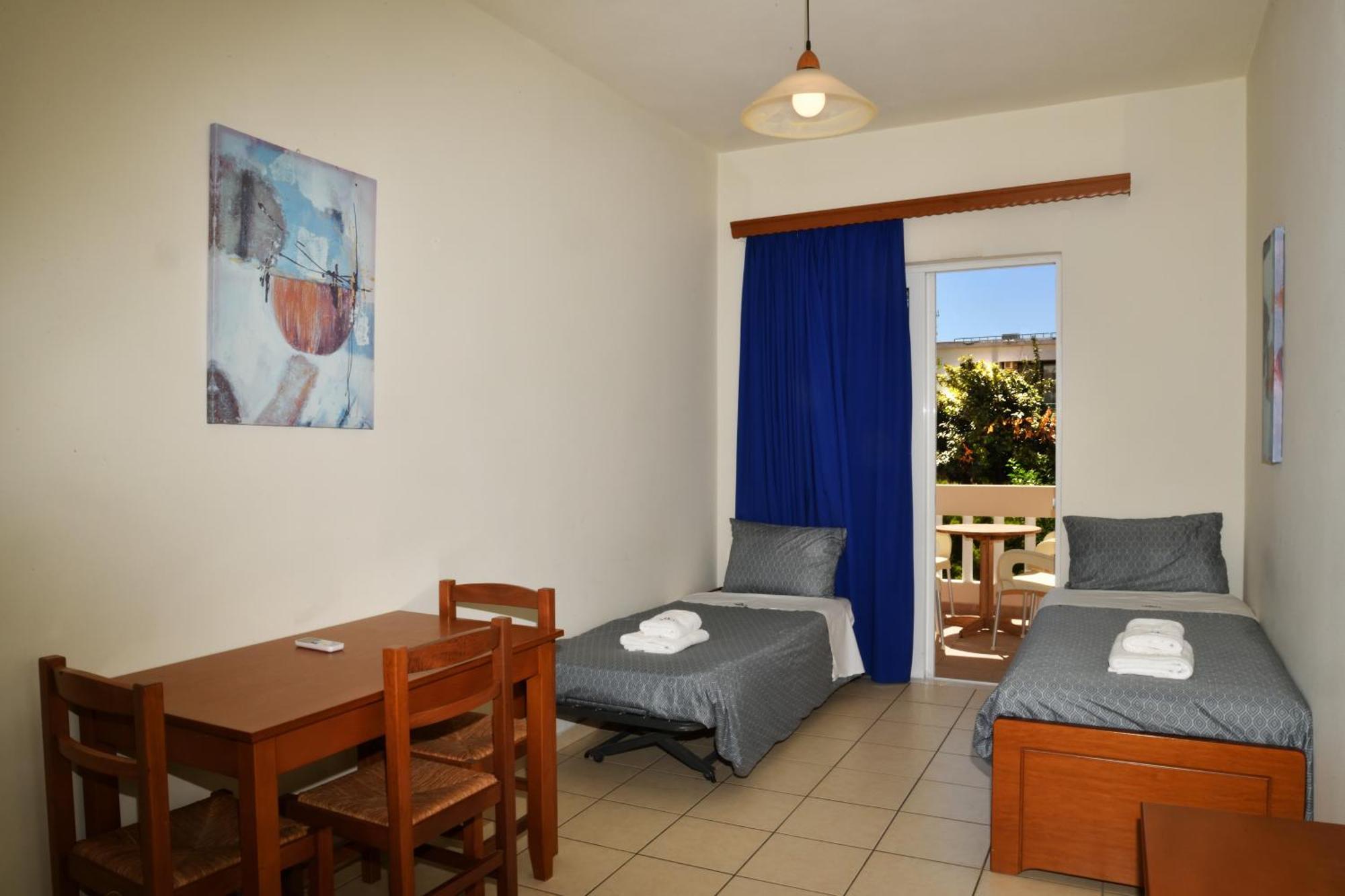 Akatos Hotel Agia Marina Dış mekan fotoğraf