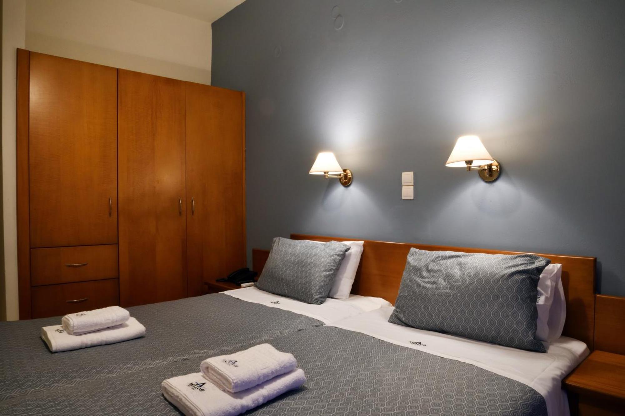 Akatos Hotel Agia Marina Dış mekan fotoğraf