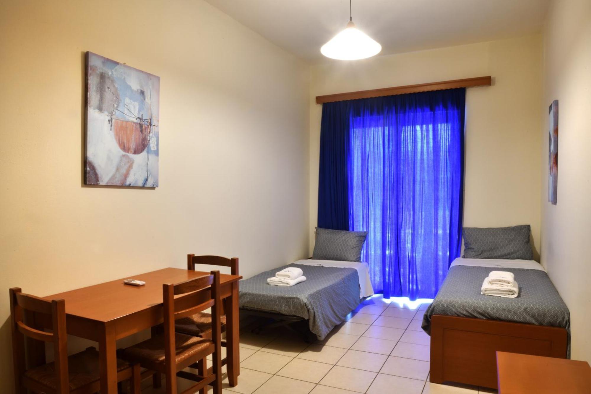 Akatos Hotel Agia Marina Dış mekan fotoğraf