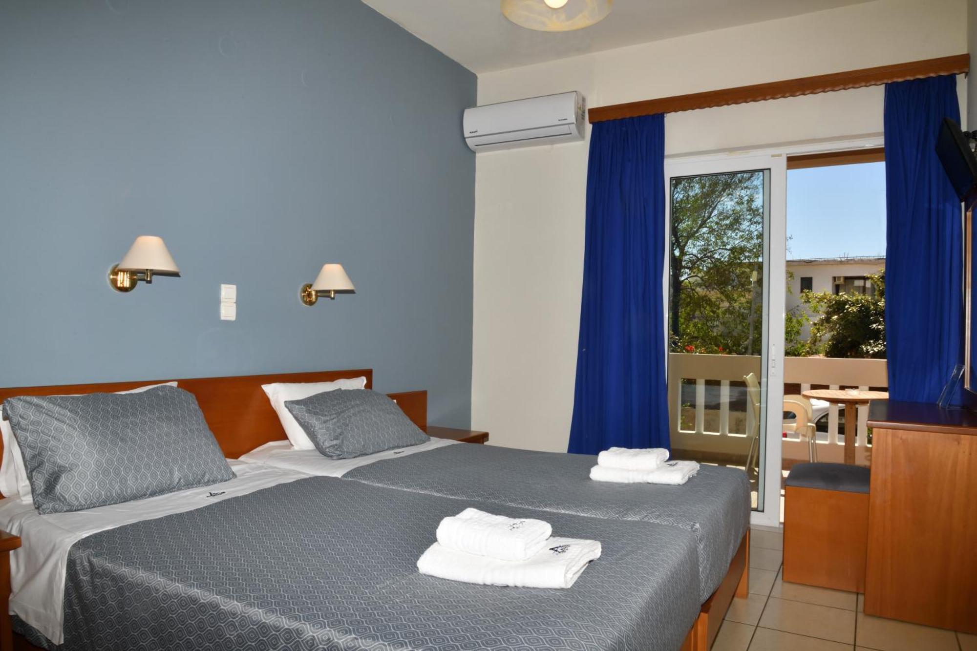 Akatos Hotel Agia Marina Dış mekan fotoğraf
