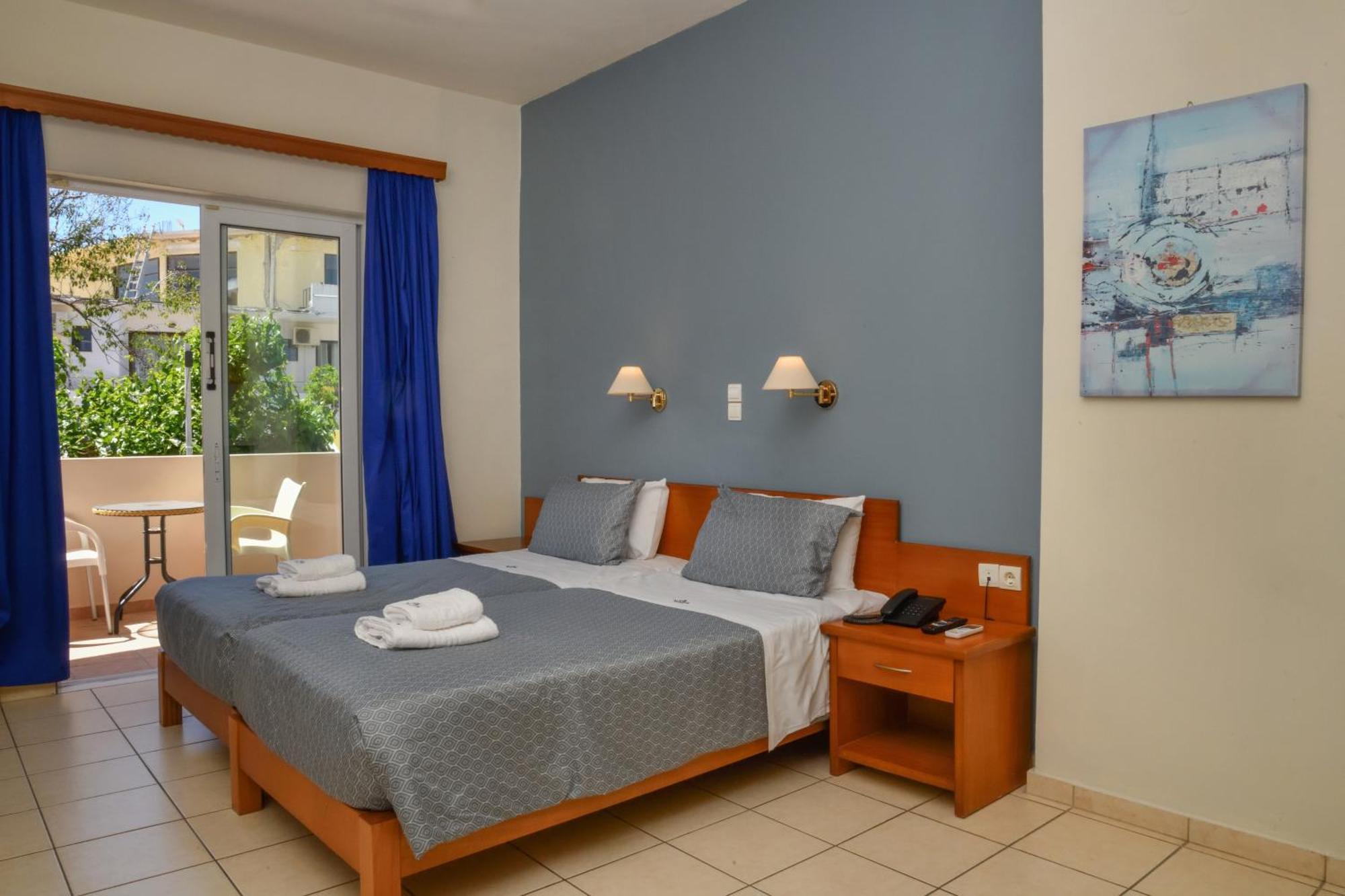 Akatos Hotel Agia Marina Dış mekan fotoğraf