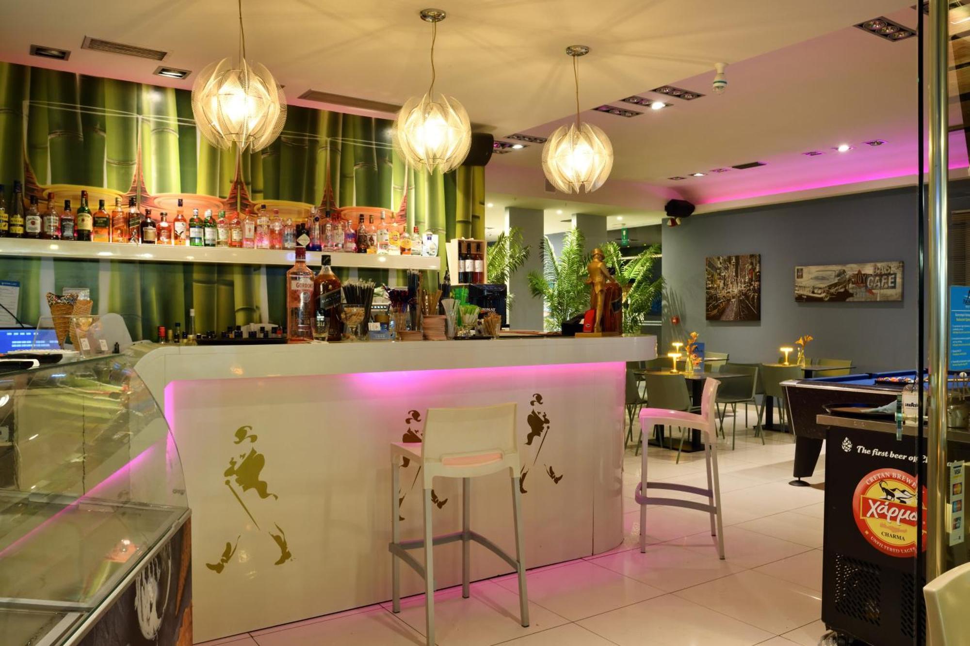 Akatos Hotel Agia Marina Dış mekan fotoğraf