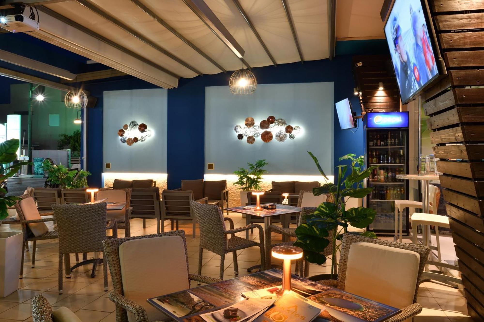 Akatos Hotel Agia Marina Dış mekan fotoğraf