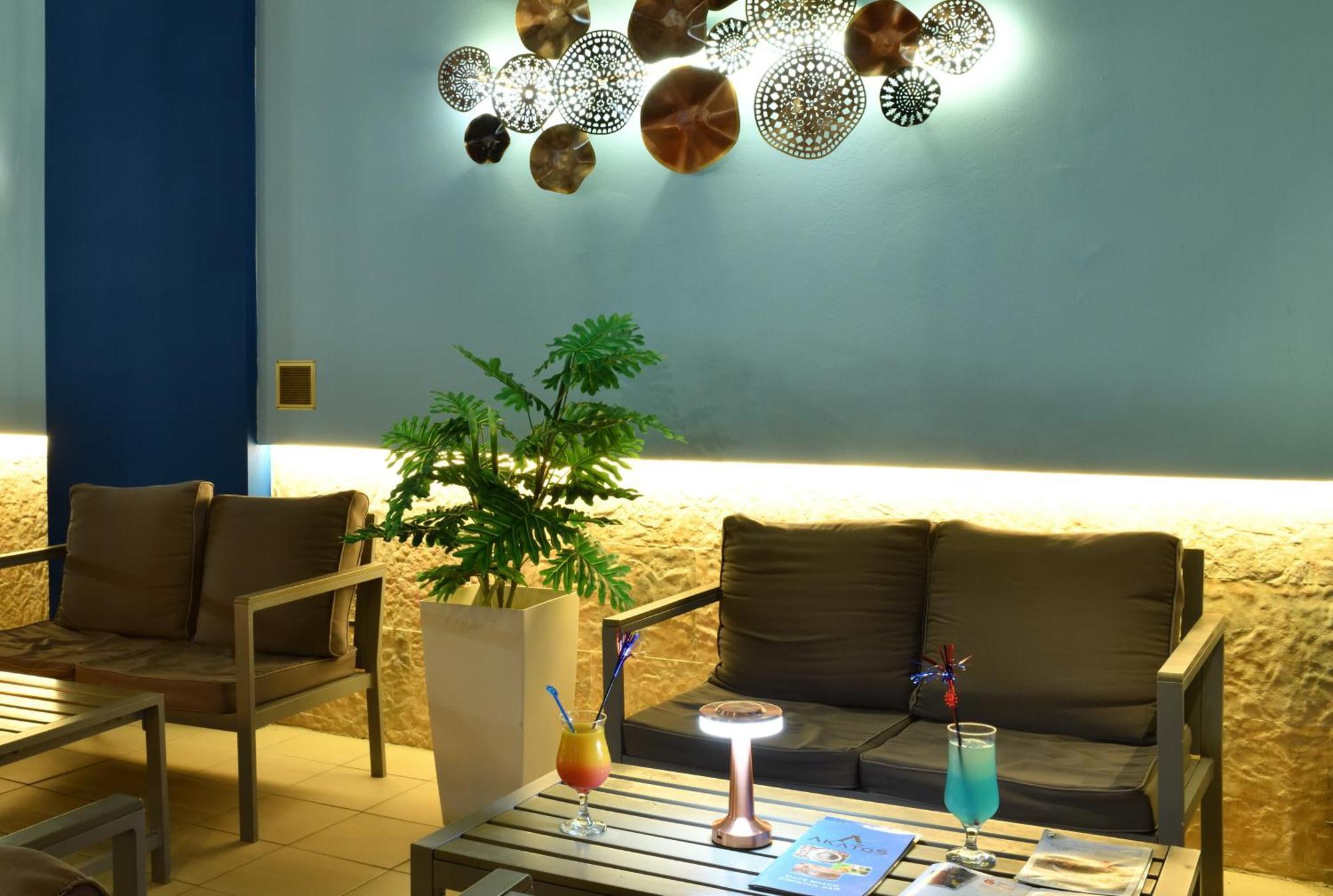 Akatos Hotel Agia Marina Dış mekan fotoğraf