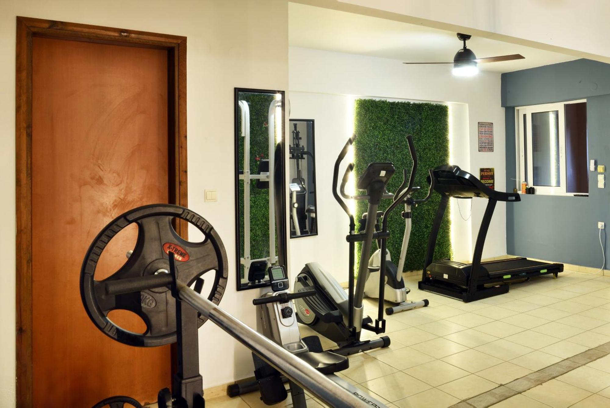 Akatos Hotel Agia Marina Dış mekan fotoğraf