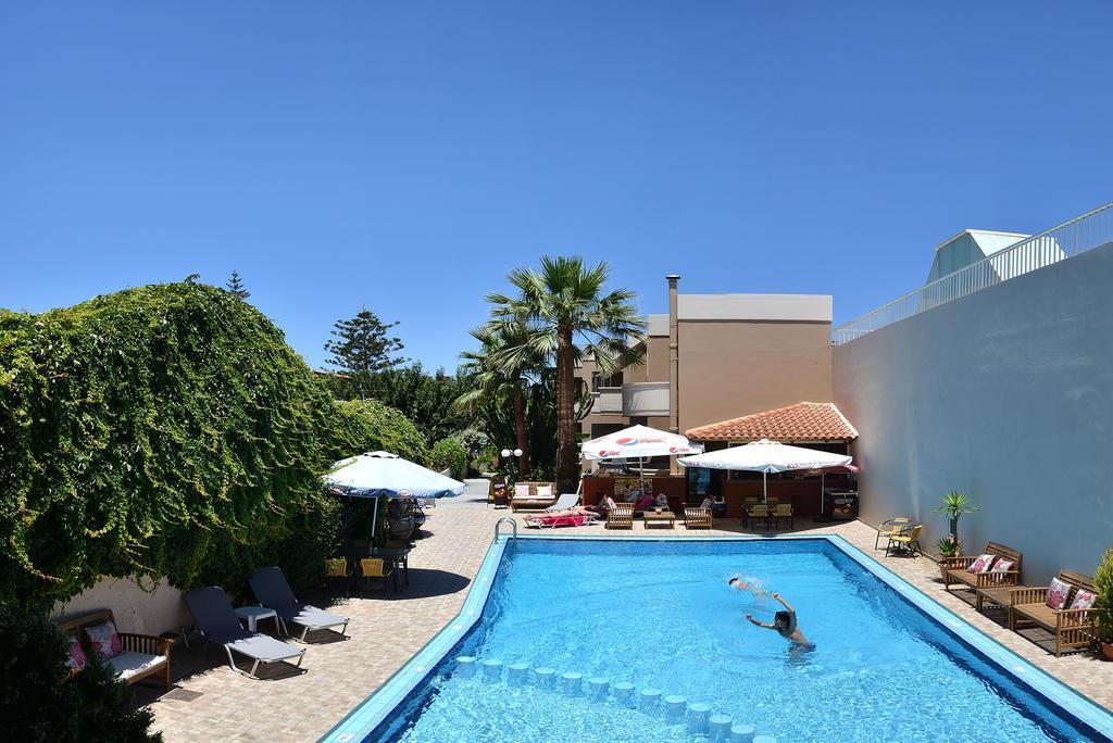 Akatos Hotel Agia Marina Dış mekan fotoğraf